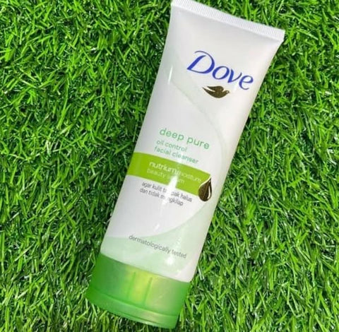 Dove Deep Pure Oil Control Facial Cleanser for radiant, hydrated skin (100ML)