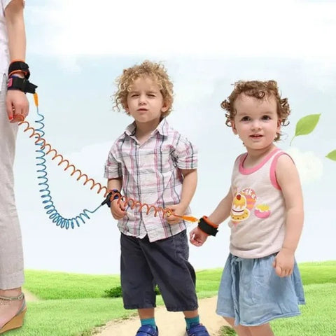 Anti Lost child lock | Anti-Lost Wrist Link - Baby Child Anti Lost Wrist Link Safety Harness Strap Hand belt band for toddlers wristband for kids loss best for umrah and hajj, travelling purpose,safe secure (Random Color)