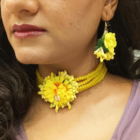 Artificial flower Flower Jewelry Set Pearl  Choker Necklace with Maang Tikka Earrings Floral Handmade perfect for mehndi, mayon, or haldi ceremonies