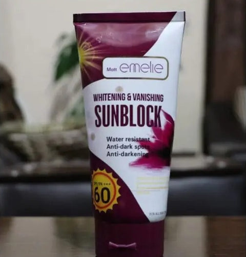 Emelie Whitening &amp; Vanishing Sunblock SPF60 (150ml)
