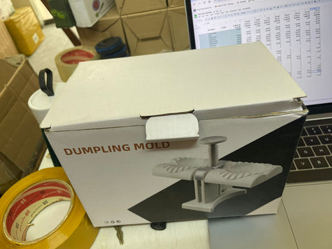 Double head design automatic dumpling machine mold,  dumplings quickly and easily (random color)