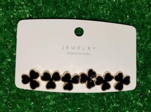 1 Pair Black  Mini hearts trending earrings