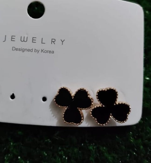 1 Pair Black  Mini hearts trending earrings