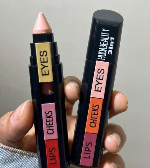 3 in 1  HUDA  Beauty  Professional  Eyes Cheeks Lips (Lipsticks)