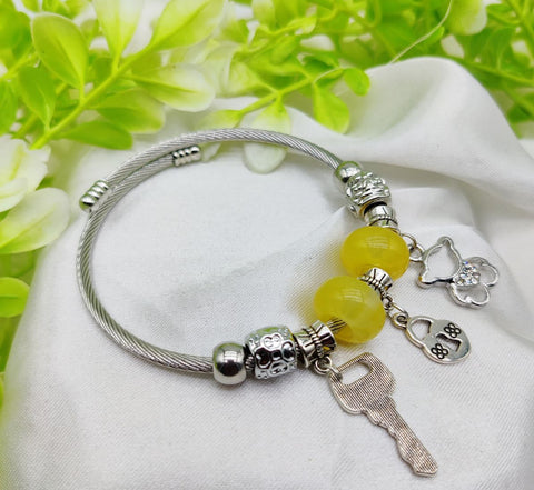 1 Piece Intelligent Elegant Pandora Charm Bracelet with Yellow Beads and Adorable Charms 