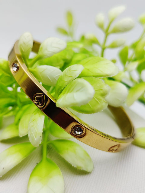 Adjustable Cartier Heart Charm Bracelet – Imported Luxury Bracelet | Best Quality Artificial Bracelet For Girls &amp; Women | Bracelet For Every Occasion | Elegant Design ✨