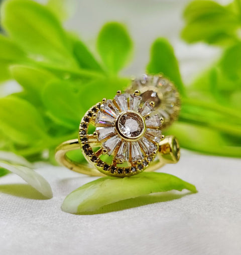 1 Piece Elegant Moveable Radiance Sunflower Ring – Timeless Sparkle 🌟 | Luxurious Design Ring | Adjustable Ring | Ring For Girls &amp; Women ✨ 
