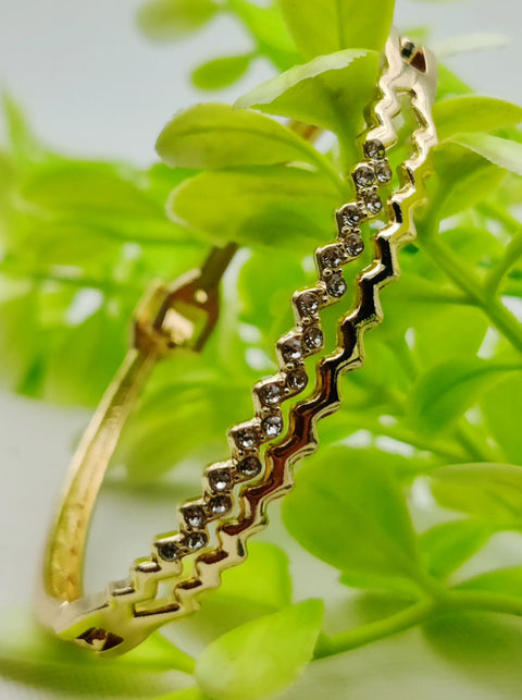 Adjustable Imported Luxury Zig-Zag Crystal Bracelet – A True Statement of Elegance | Best Quality Artificial Bracelet For Girls &amp; Women | Bracelet For Every Occasion | Elegant Design