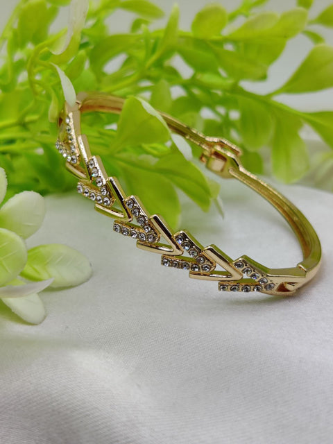 1 Piece Imported Elegant Adjustable Bracelet with Different Design | Twisted, Heart, Chevron, Dazzling Crossed, Intricately Crafted Design | Adjustable Bracelet – Best Quality Artificial Bracelet For Girls &amp; Women ( Golden )