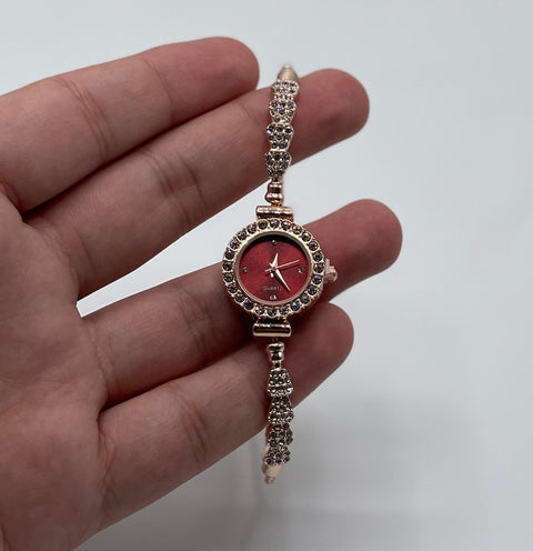 GM68 Ultra Mini Smartwatch + Quartz Bracelet Watch Combo | Wireless Charging | Stylish Dual Watch Set 