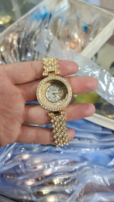 Fashion Watch Popular Fashion Diamond Women's Watch Quartz Leisure Watches for Women Luxury Watch (Without Box)